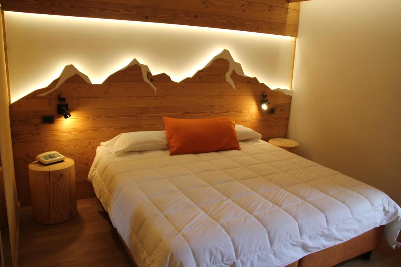 Hotel Petit Tournalin Champoluc Exterior foto
