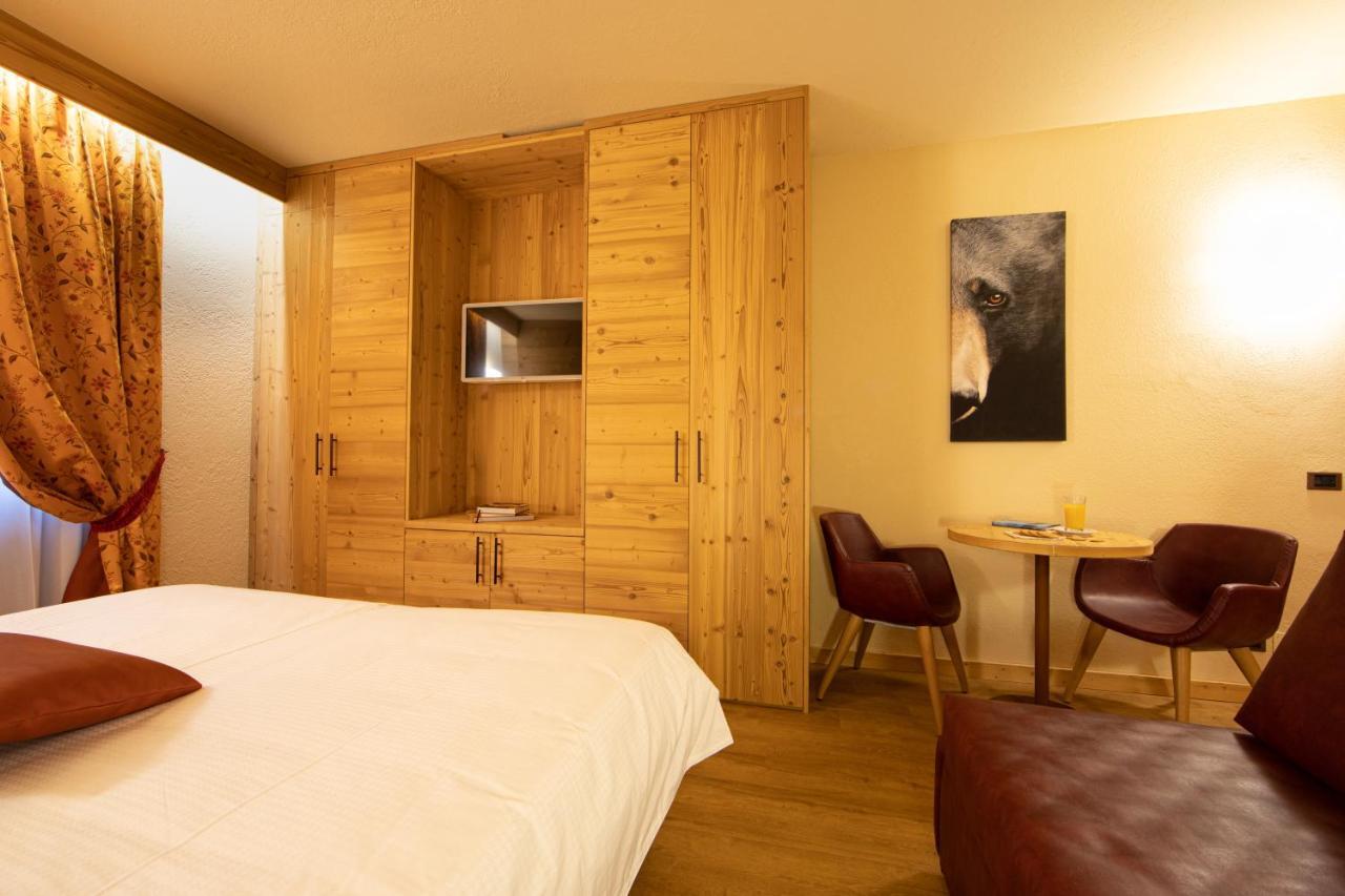 Hotel Petit Tournalin Champoluc Exterior foto